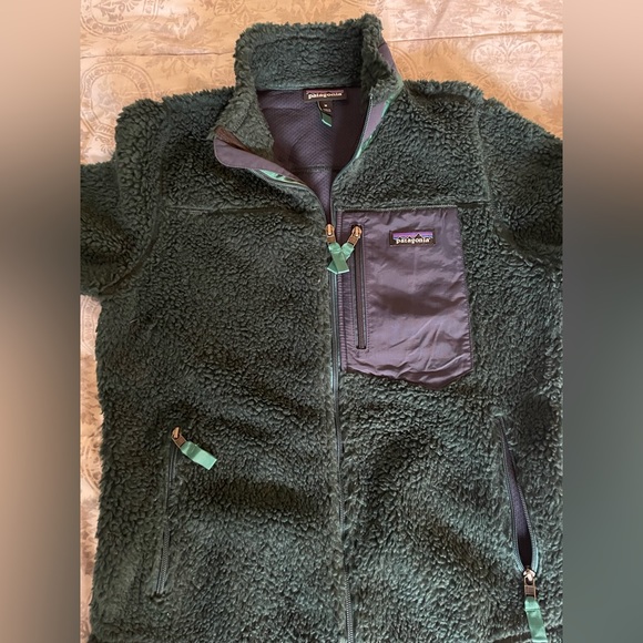Womens size medium fleece Patagonia jacket. - Picture 4 of 4